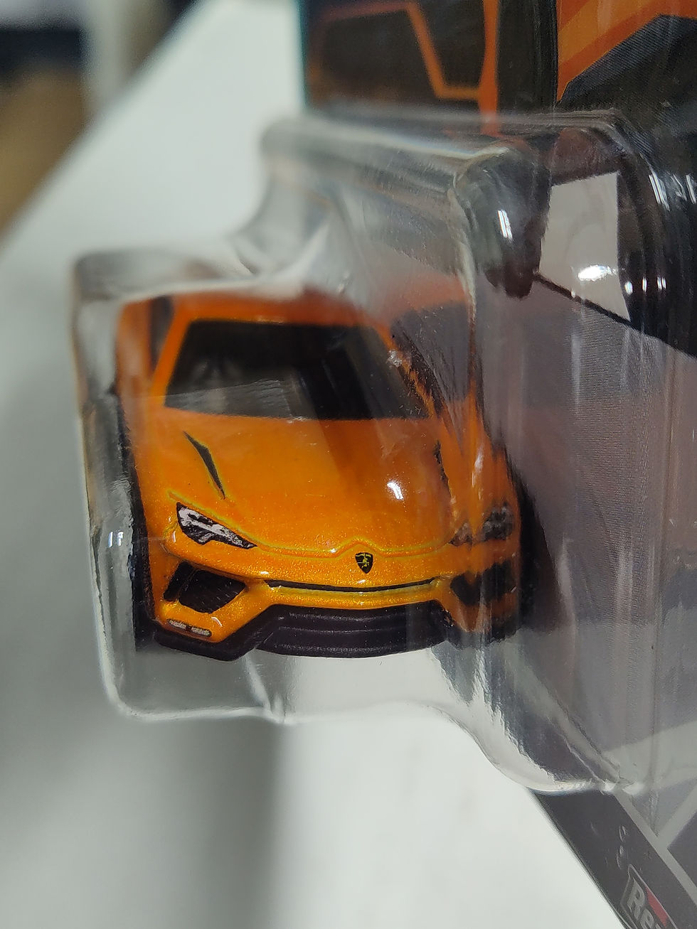 Thumbnail: Hot Wheels HCK16 Auto Strasse Series #3 Lamborghini Urus