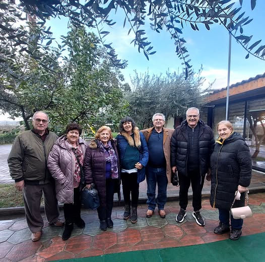 Në foto nga e majta: Vasil Hila, Elsa Hila, Luiza Matuka, Geraldina Minxhaj, Bardhyl Minxhaj dhe Bujar Qesja.