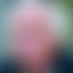 KU JANË SYTË E TU TË ZINJ