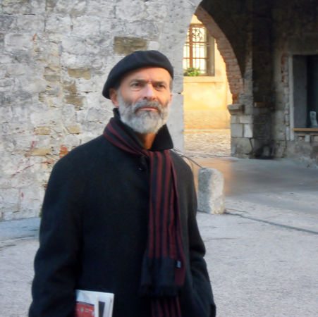 I LË KËTO VARGJE SI LAMTUMIRË 