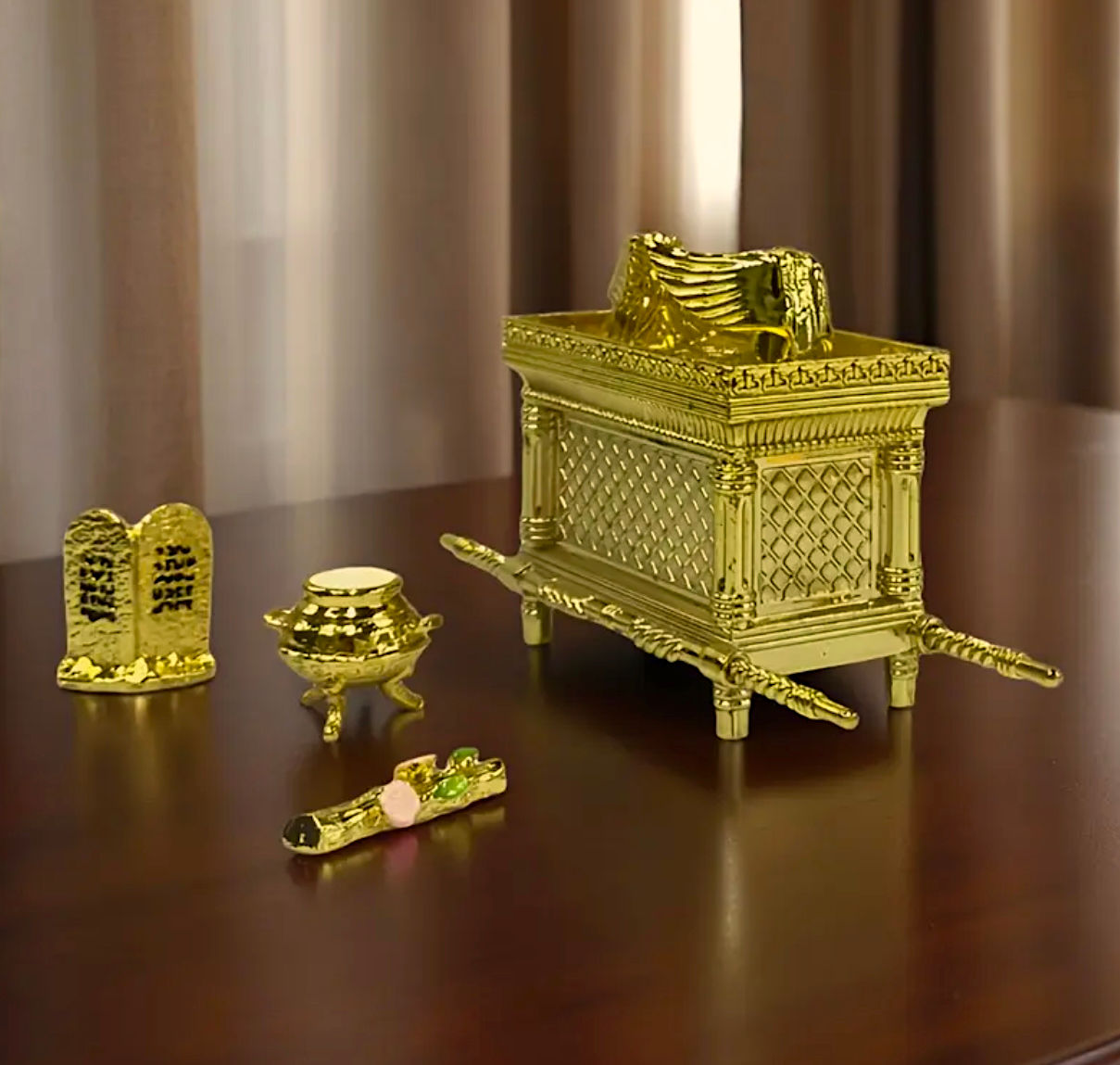 SMALL ARK of THE COVENANT Gold Plated Statue: 4 pcs Altar set