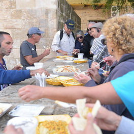 סיור קולינארי בנצרת
סיור קולינארי
יום כיף לעובדים
יום גיבוש לעובדים
