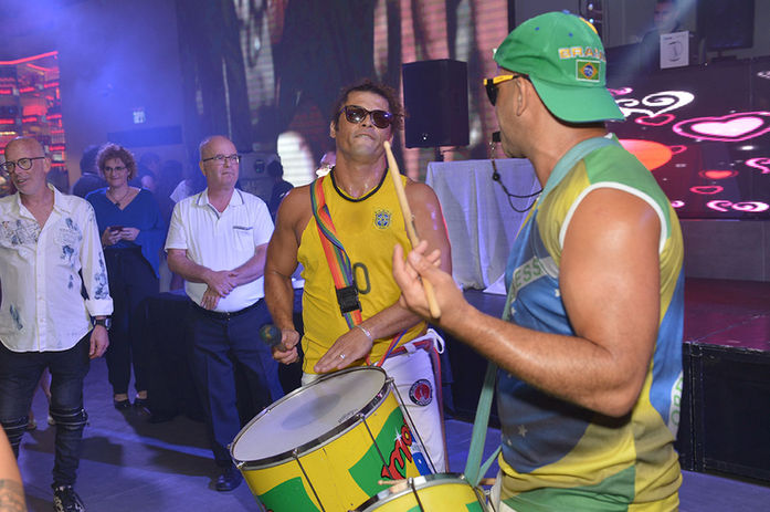 ערב בסגנון ברזיל
ערב בסגנון ברזילאי
מסיבה ברזילאית
קונספט ברזיל
רקדניות ברזילאיות