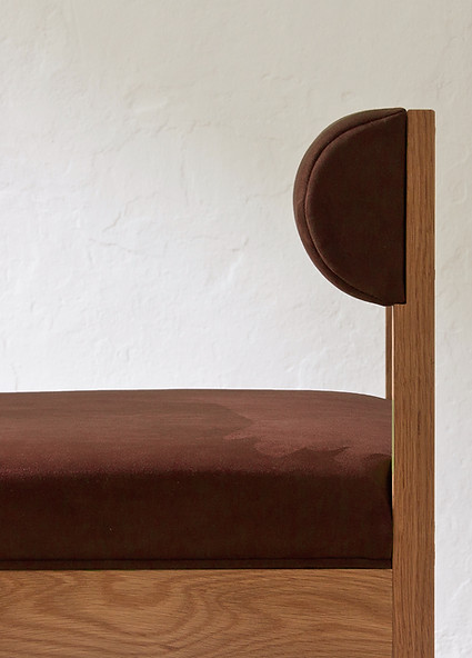 crescent-stool-oak-side-detail_edited.jp