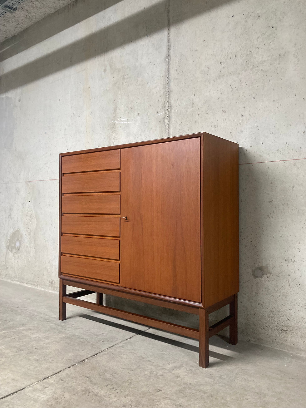 Miniature : Cabinet buffet haut commode teck scandinave vintage années 60