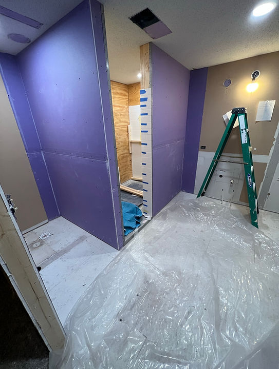 A Rock Valley, IA bathroom remodel with an Onyx shower being installed