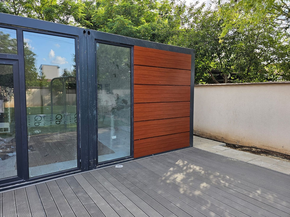 Container placat AluBond, structura casetata folosind aluminiu.