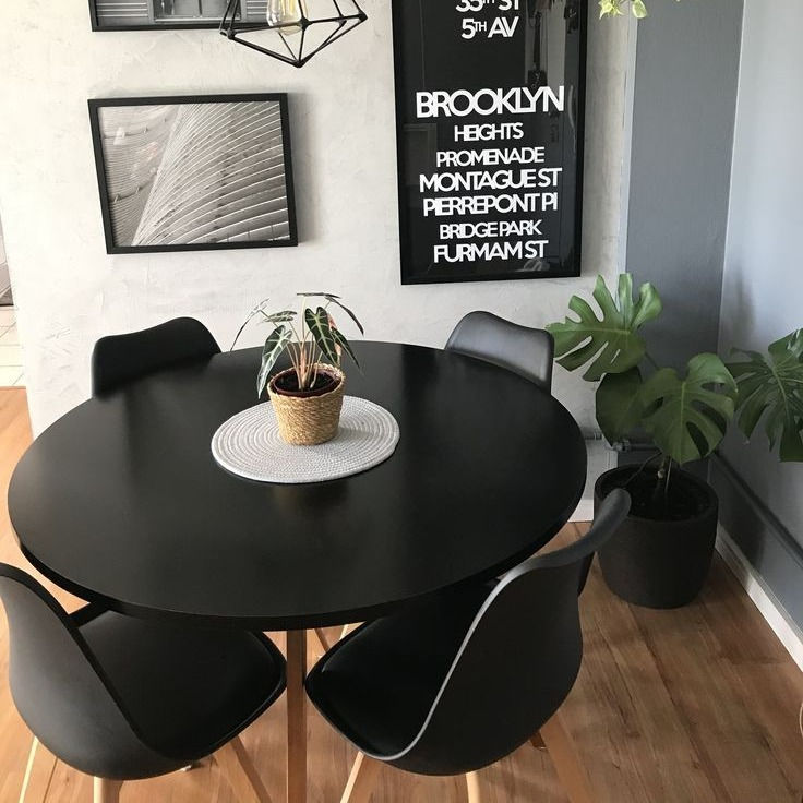 Miniatura: Silla Tulip