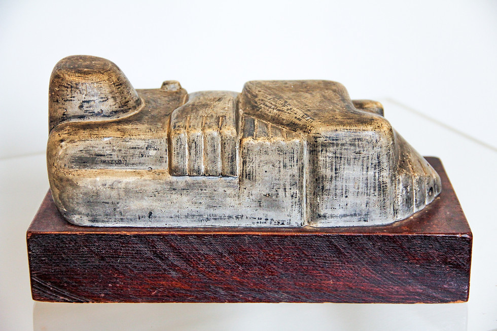 Thumbnail: Maxim M sculpture: Man in Small Bath Tub