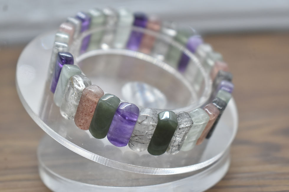 Thumbnail: Multi Rutilated Quartz