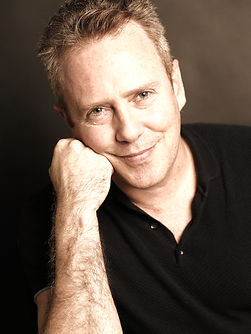 Cyril_Moog Foto_edited.jpg