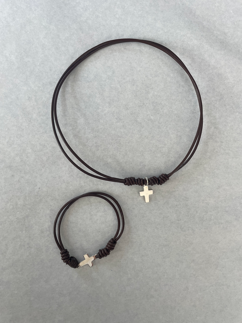 Miniatura: Brazalete con cruz
