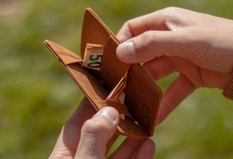 Miniatura: Tarjetero marrón