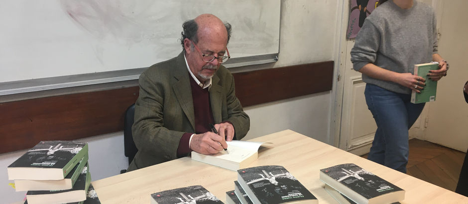 A colloquio con Filippo Tuena. L’autore de "Le variazioni Reinach", di passaggio a Parigi, è venuto a trovare i suoi lettori della IV liceo