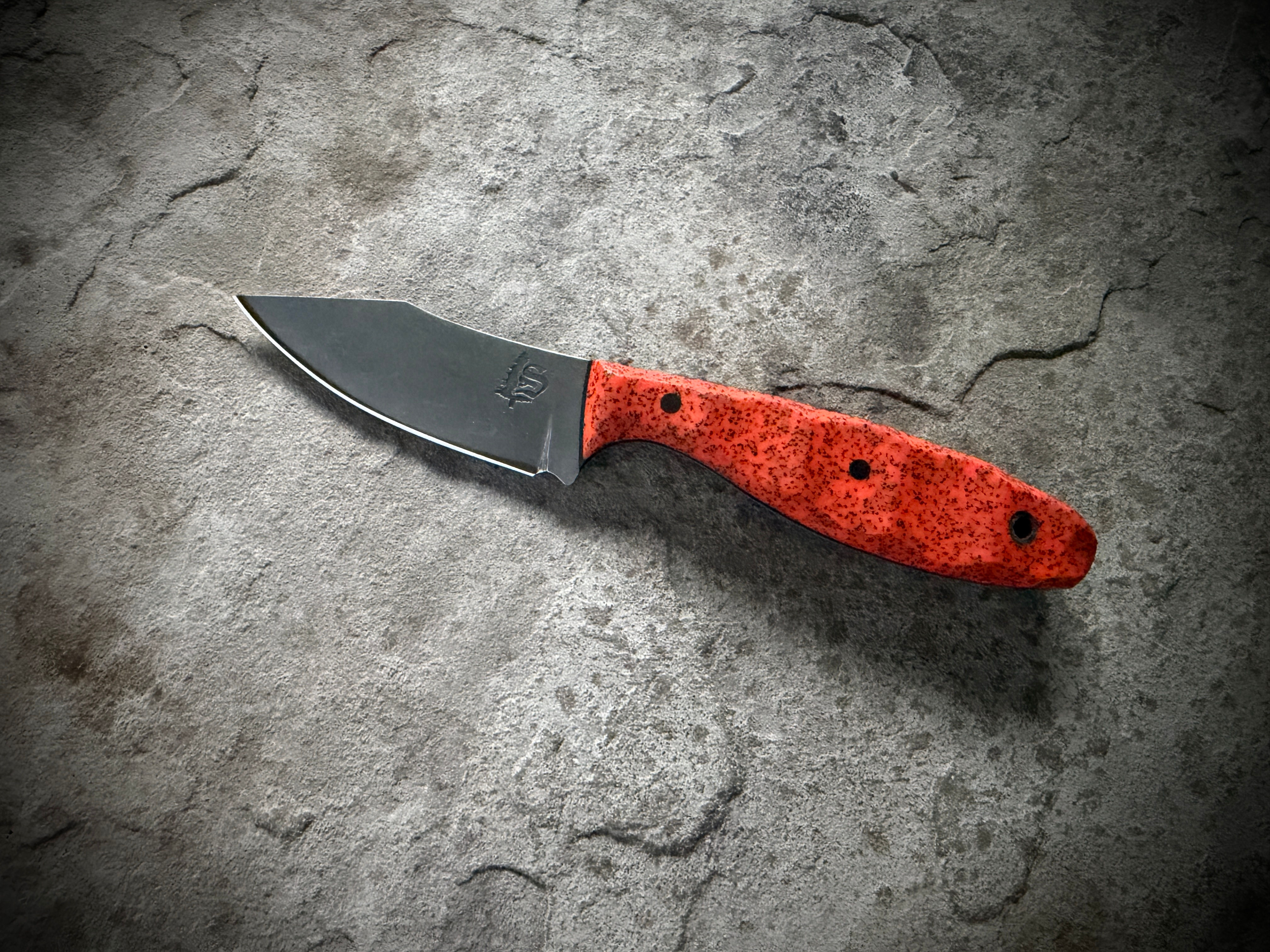 The HUNT-Orange Handle