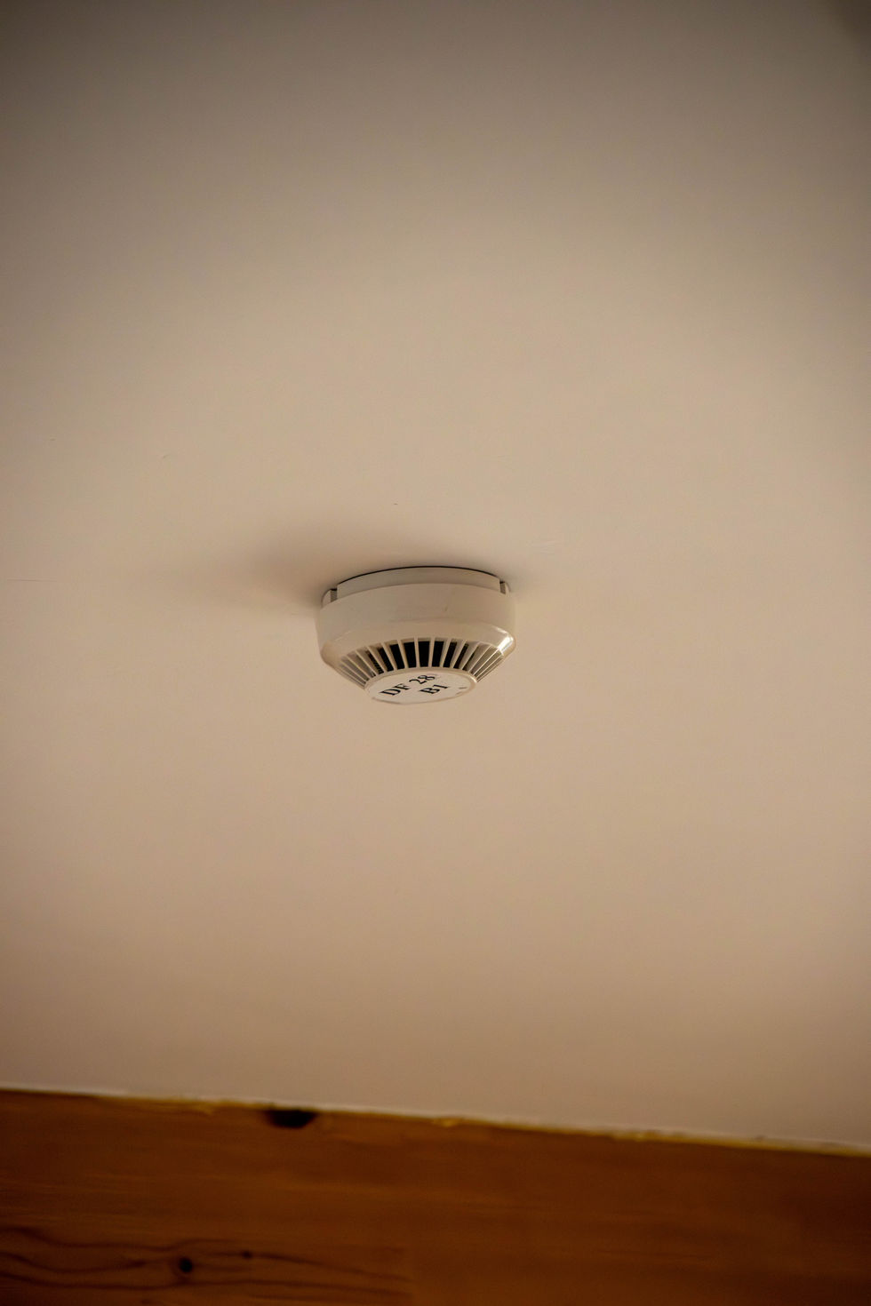 Echipa MEGAWATT & Centrul de Tineret din Sângeorz-Băi! 🏫
Ne bucurăm să anunțăm că am luat parte la acest proiect destinat tineretului, oferind servicii esențiale pentru funcționalitatea și siguranța centrului. În colaborare cu M.I.S. GRUP și în cadrul proiectului de “Îmbunătățire a Spațiilor Publice și Cultural Recreative”, echipa noastră a asigurat instalațiile electrice și sistemele de securitate pentru acest centru important.
⚙ Contribuția MEGAWATT la Centrul de Tineret include:
🕹 Tablouri electrice și un grup electrogen pentru o alimentare stabilă și rezervă.
🌩 Sistem de paratrăsnet pentru protecția clădirii.
🚨 Iluminat de siguranță și panică, completat de butoane de panică pentru situații de urgență.
💡 Iluminat exterior pentru siguranța și accesibilitatea pe timp de noapte.
🚪 Poartă electrică pentru controlul accesului.
⚡ Tablou de anclanșare automată de rezervă pentru a asigura continuitatea alimentării în caz de întreruperi.
♿ Lift electric pentru persoane cu dizabilități
Ne mândrim cu contribuția noastră, un loc modern și sigur, creat pentru activitățile și socializarea tinerilor din Sângeorz-Băi.
🔗 Cu profesionalism și implicare, MEGAWATT continuă să susțină comunitatea, oferind soluții electrice și de siguranță de top!
+40 758 171 818
www.megawatt-bistrita.ro
office@megawatt-bistrita.ro
#megawatt #electricity #energy #sangeorzbai #centrutineret