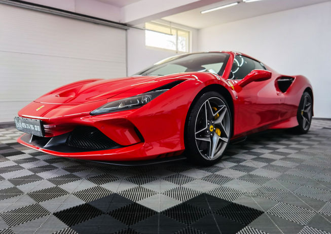 Ferrari F8 Spider