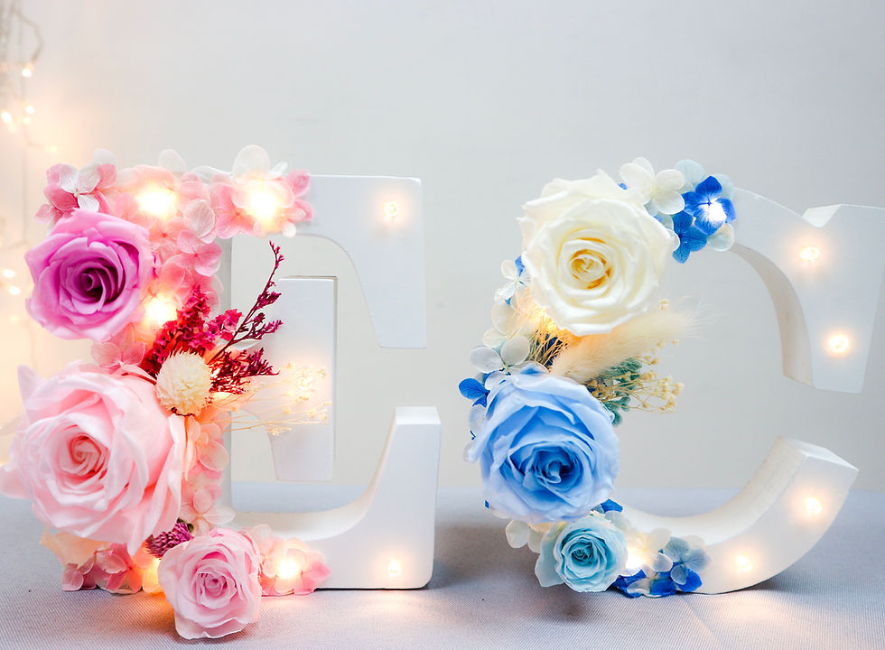 Thumbnail: Preserved flower Letter Light