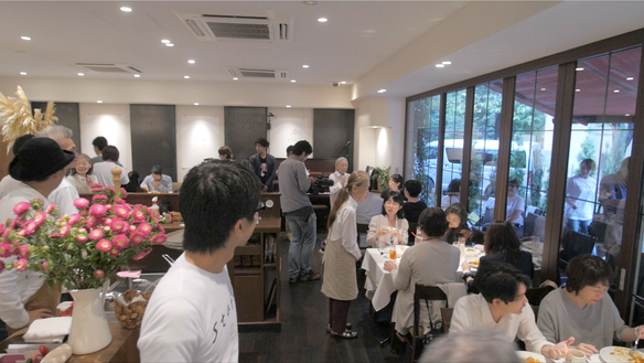 注文をまちがえる料理店
