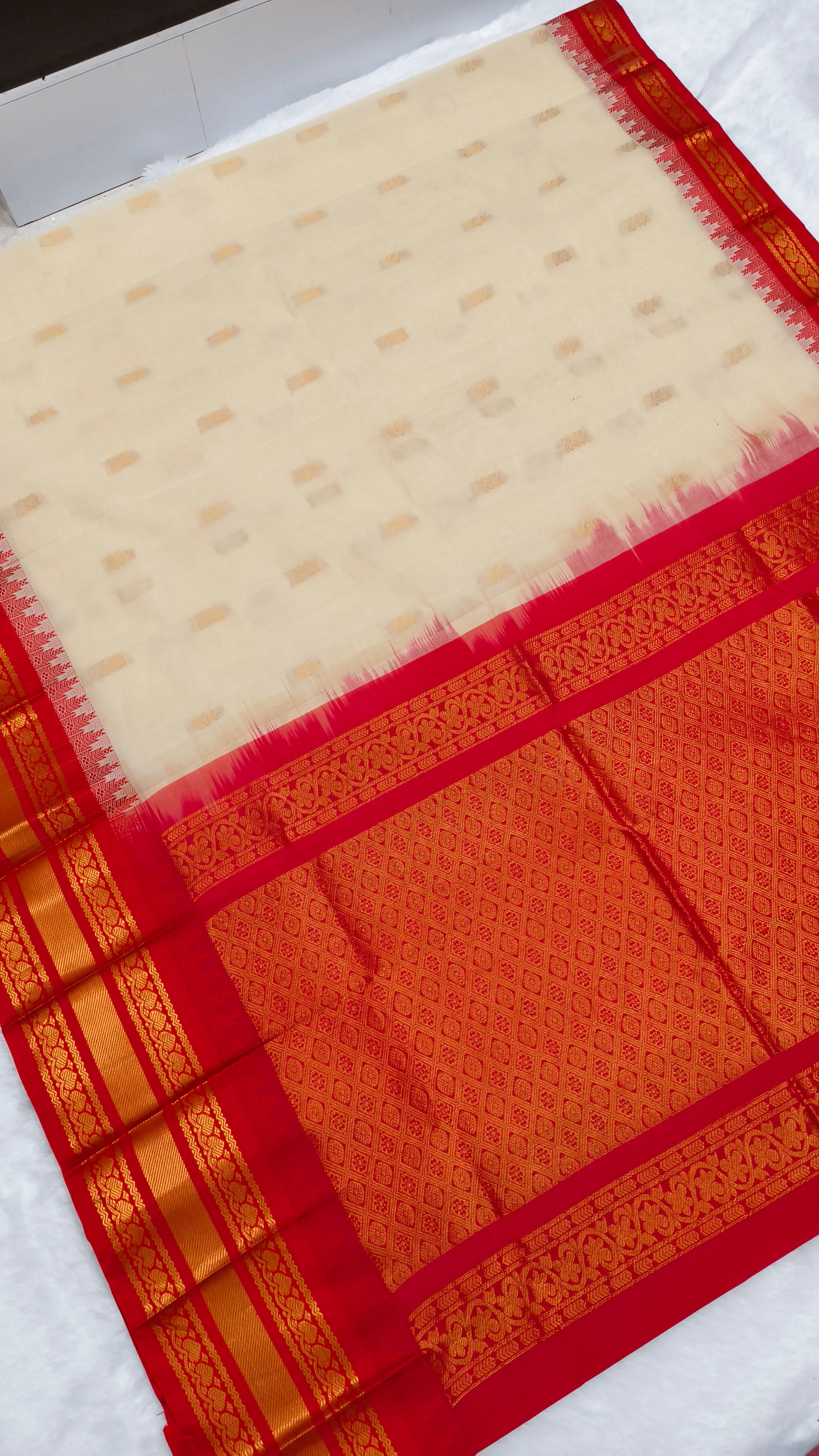 Gadwal Cotton Kanchi Border