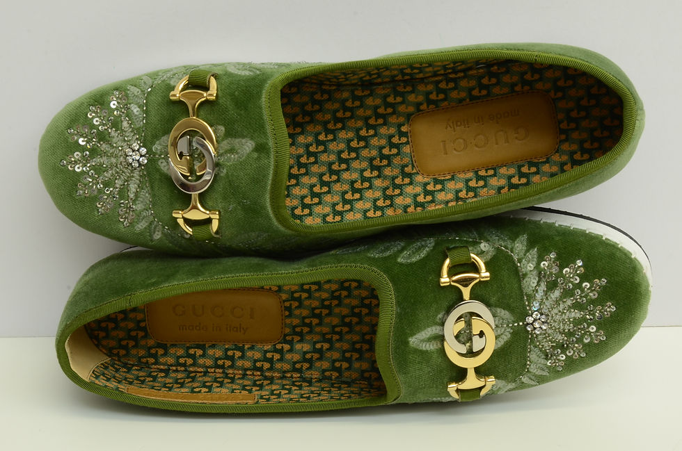 Thumbnail: Authentic Gucci Velvet Shoes Crystal Horsebit Green GP Loafer 474882 FASF0 3188