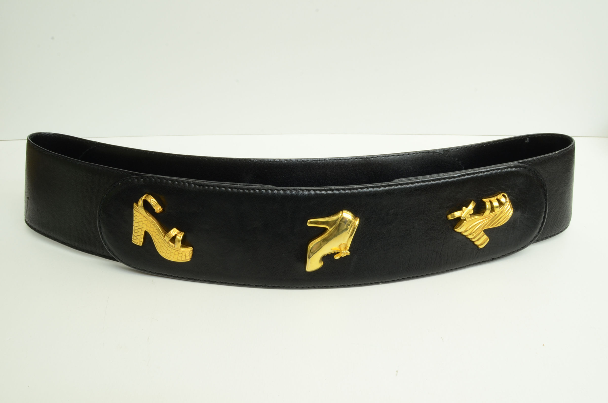 Authentic Salvatore Ferragamo Belt Black Leather GP Shoe Emblem Accessory