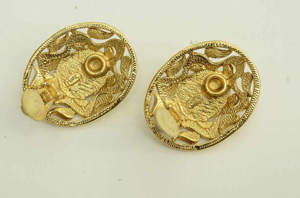 Thumbnail: Authentic Yves Saint Laurent Oval Swirl Emblem Necklace Clip Earring YSL Jewelry