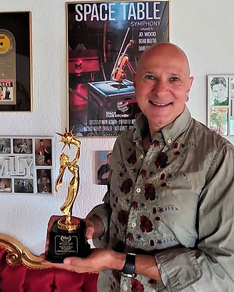 JD Wood (Jörg Dewald) erhält Vegas Movie Award 2022 als Komponist der Space Table Symphony