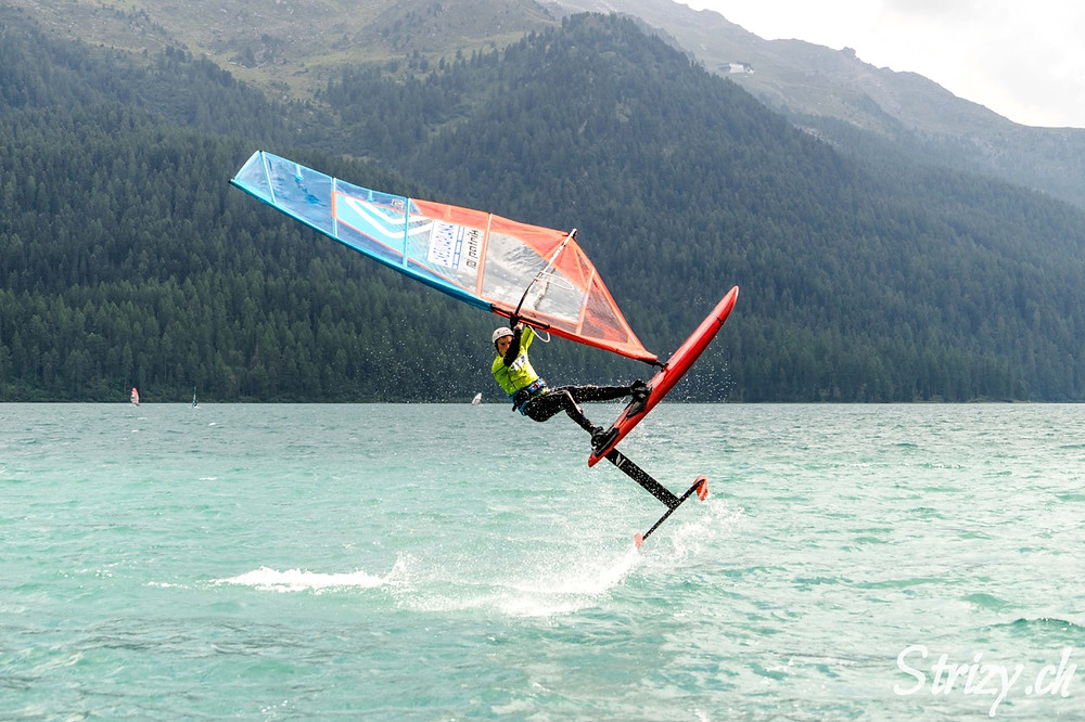 lz Müller ejecting from the water with his Lokefoil Envol