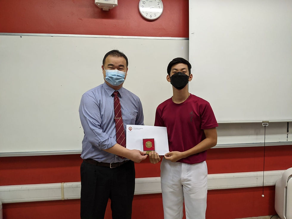 Prize Presentation with Vice-Principal Mr Tan Eng Hong Jonathan