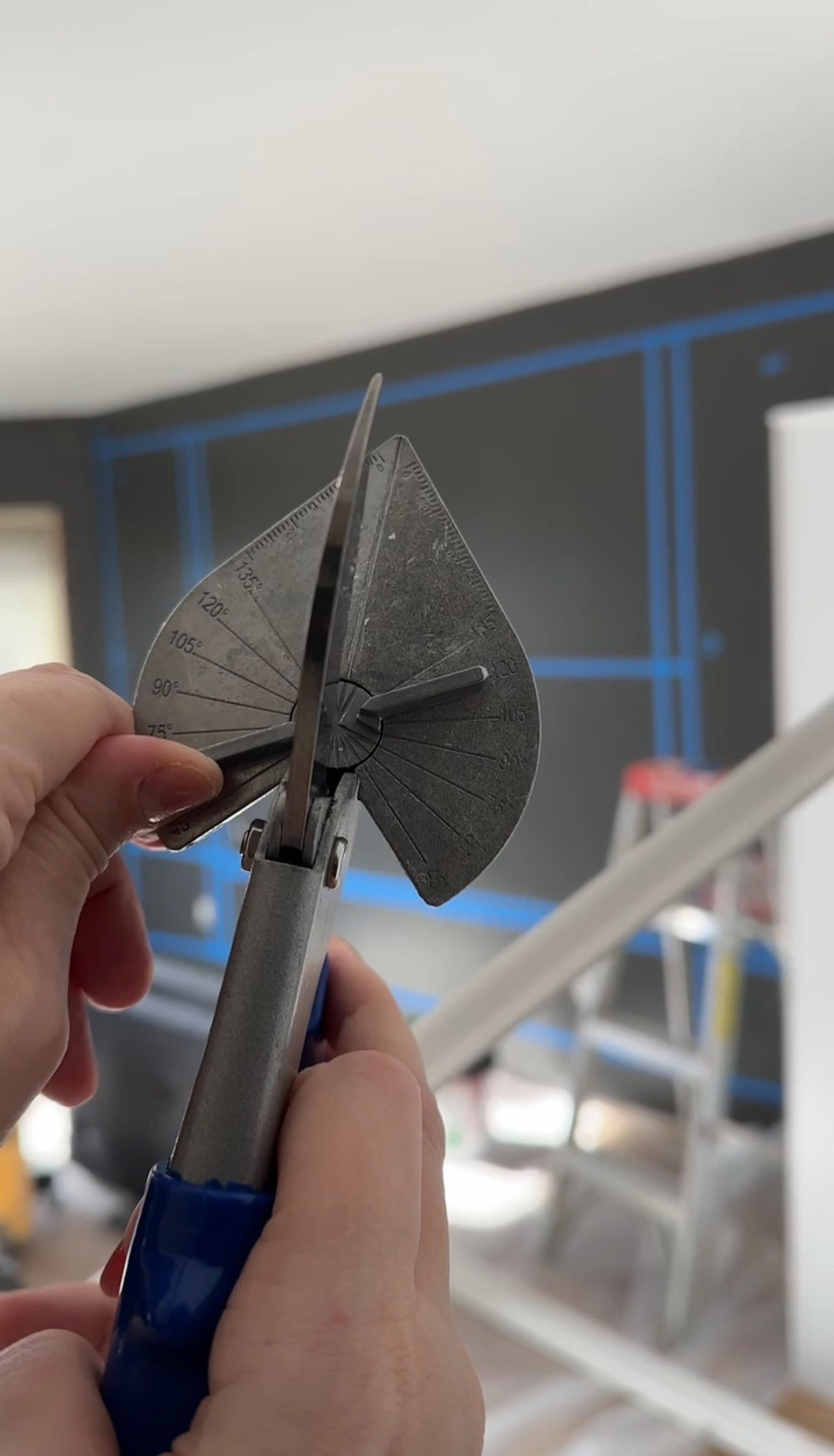 using miter shears