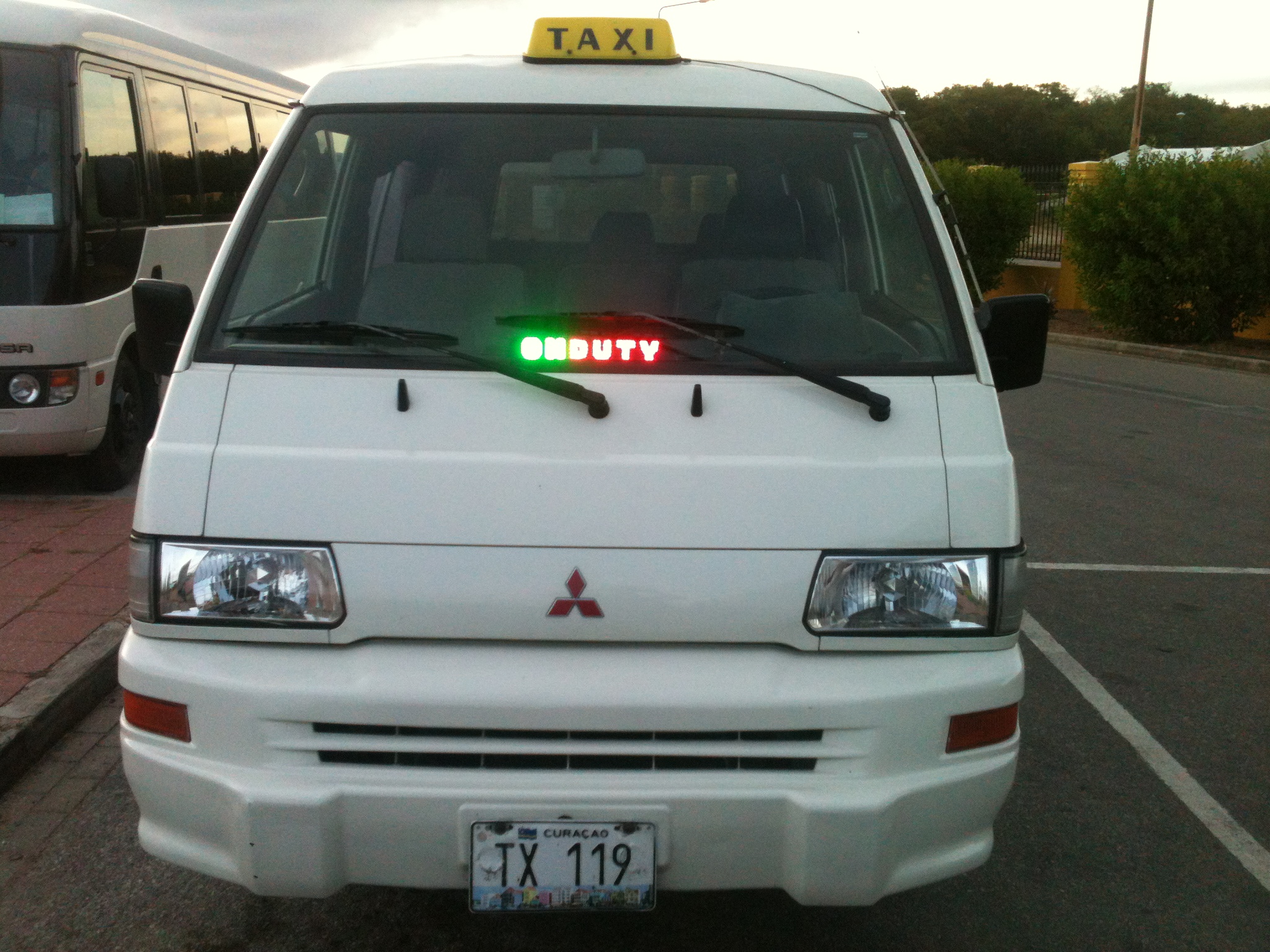 Transfers & Tours CURACAO TAXI MAX