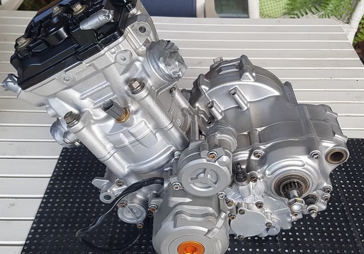 Complete engines Motoblast Aquablasting Vapour blasting