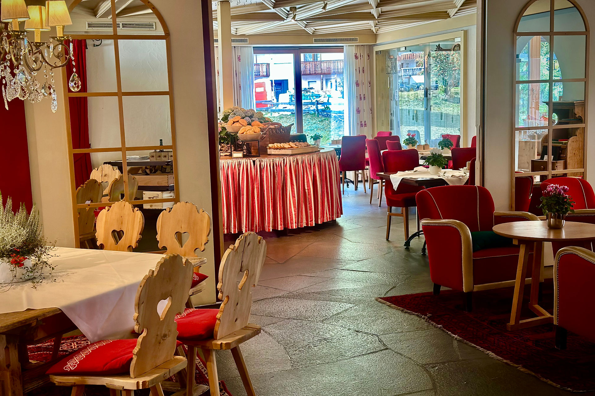 elegant dining room at la perla
