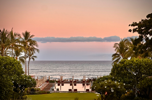 Four Seasons infinity pool, hawaii travel tips, hawaii hotels, hawaii restaurants, itinerary hawaii, big island, hawaii with kids, viewfinder travel, travel planning hawaii