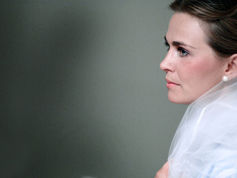 bride portrait waiting for her wedding in denver to begin as photographed by jody holman