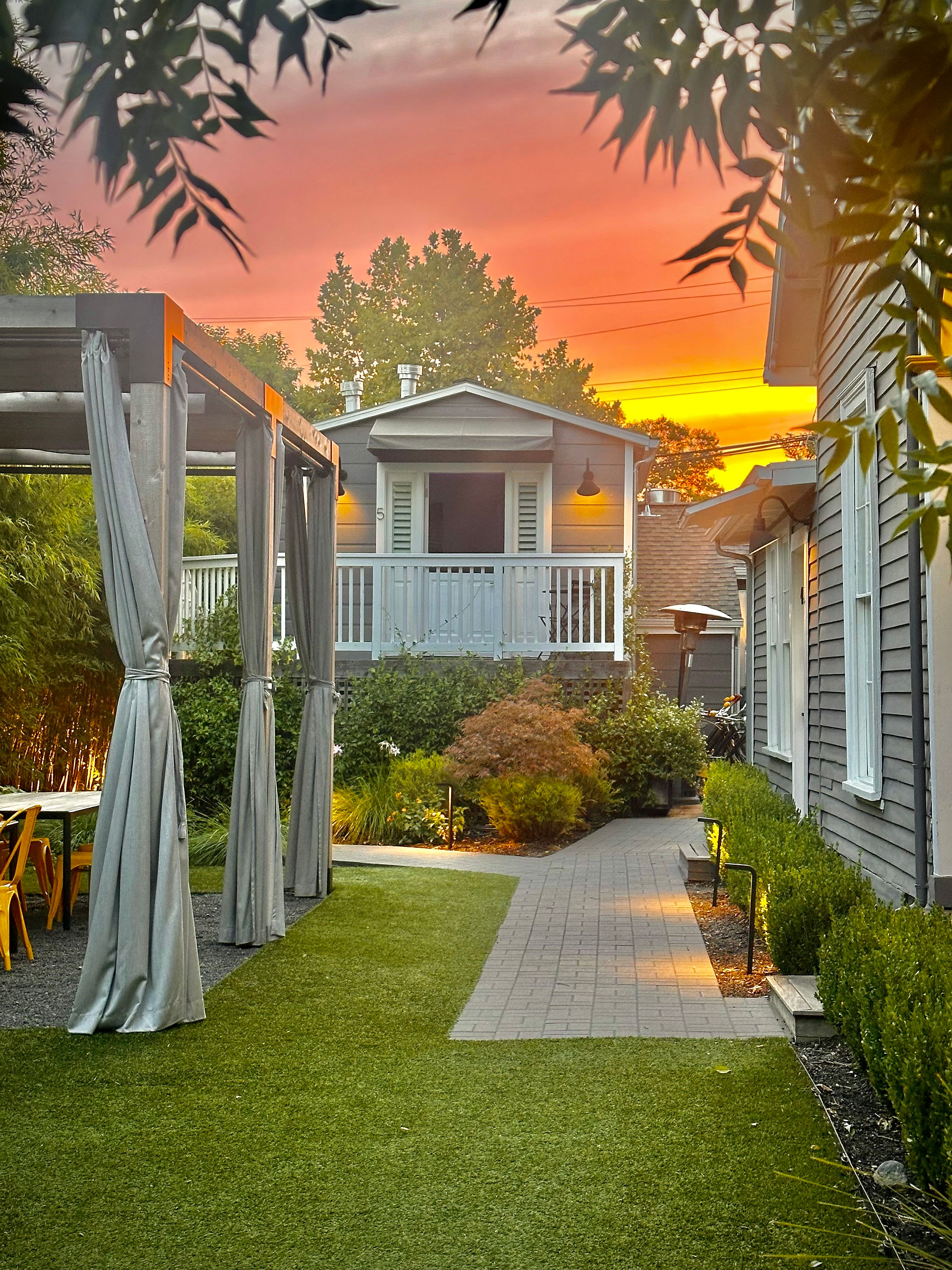 suites at brannan cottage, wine tasting, wine country, luxury escape, napa valley, calistoga spa, boutique hotels, viewfinder travel, best restaurants calistoga
