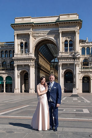 Fotografia di matrimonio in piazza duomo milano