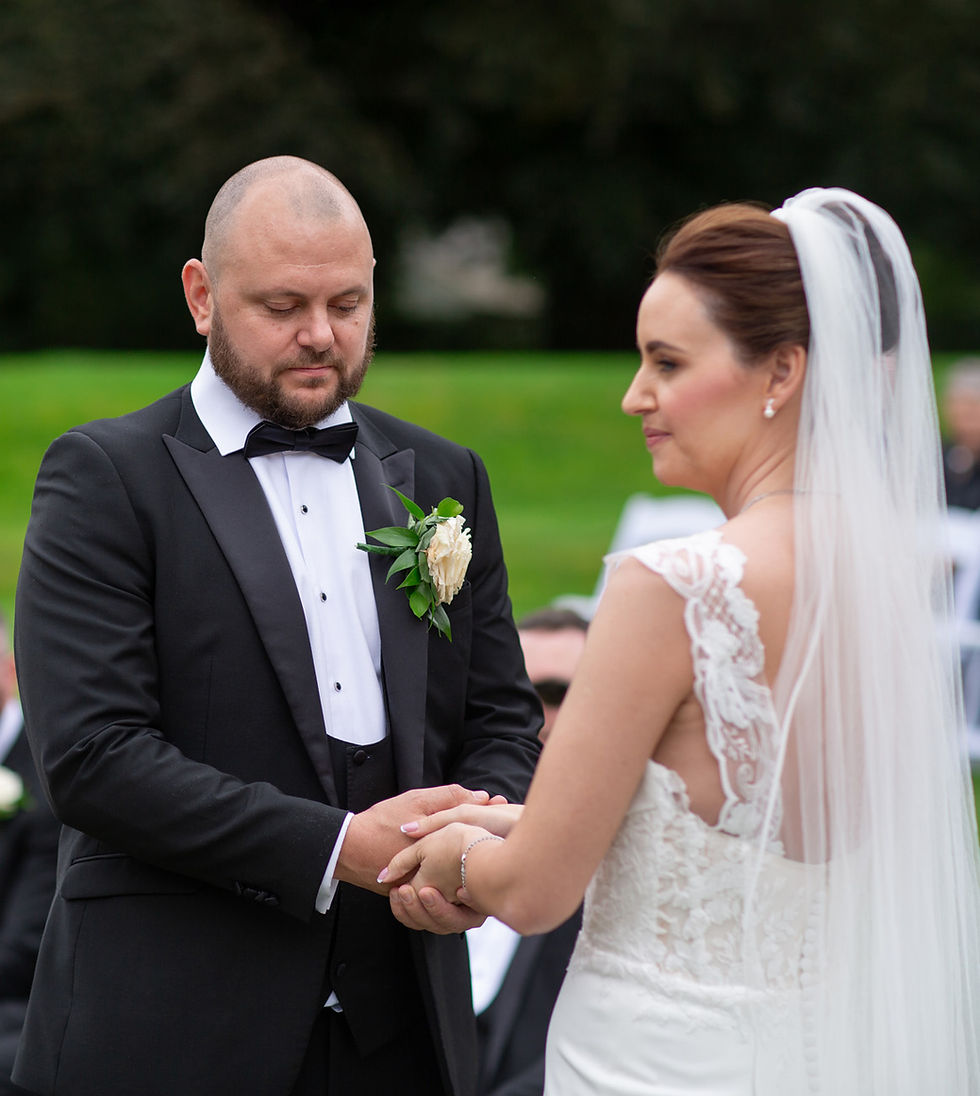 wedding ring exchanging