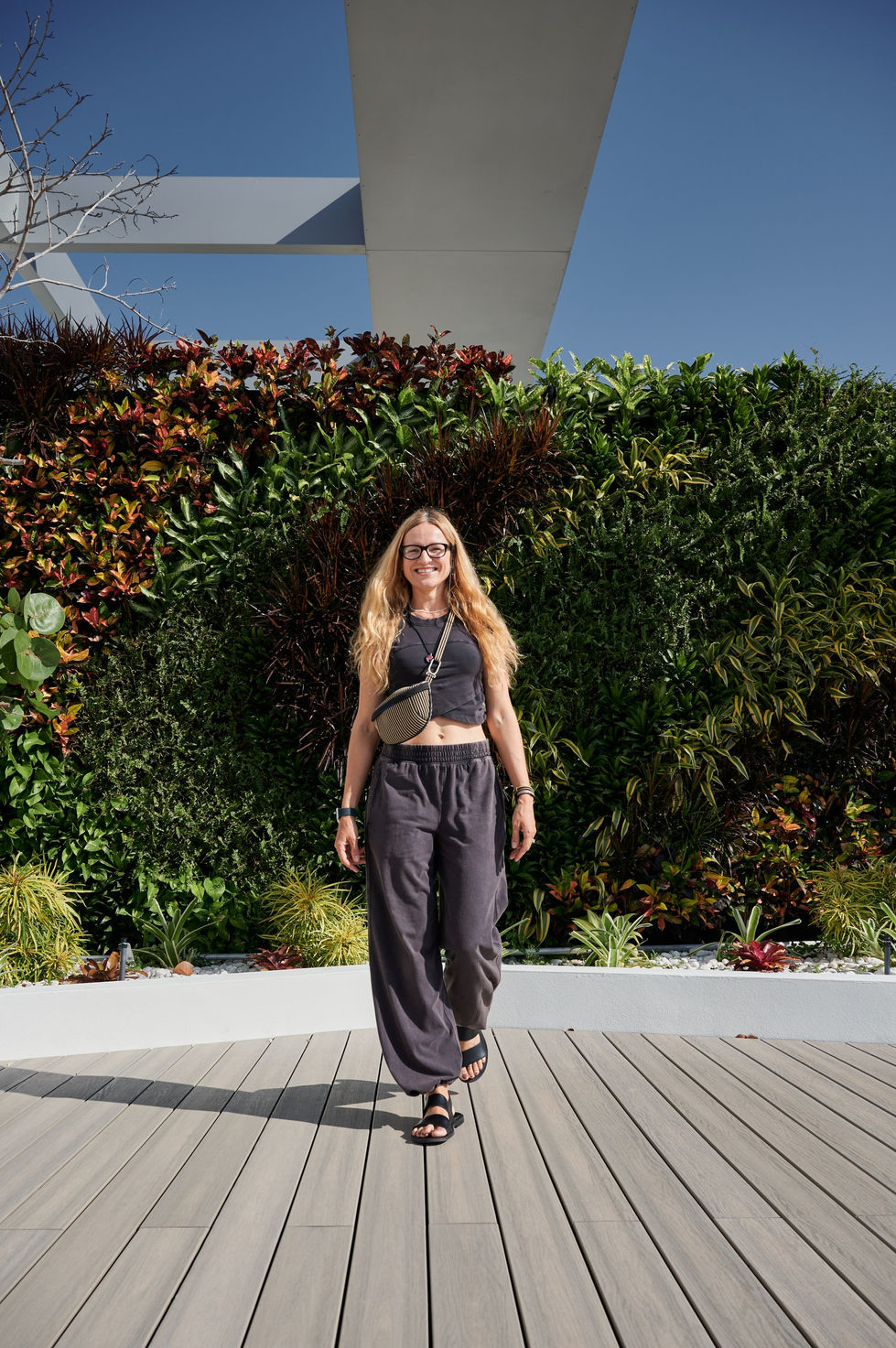 green wall Key Biscayne, backyard living wall Key Biscayne, tropical vertical garden Key Biscayne, backyard plant wall in Florida, lush green wall outdoor Key Biscayne, vertical garden ideas for Miami, Key Biscayne backyard greenery wall, tropical green wall backyard, humid climate plant wall Miami, Florida vertical garden backyard, heat-resistant plant wall Miami, Key Biscayne landscaping vertical garden, modern backyard green wall, vertical garden decor Miami, outdoor green wall design Florida, stylish backyard wall garden, eco-friendly wall garden Miami, green wall Miami backyard, low maintenance plant wall Miami, backyard privacy wall with plants, home garden vertical wall ideas, backyard transformation green wall