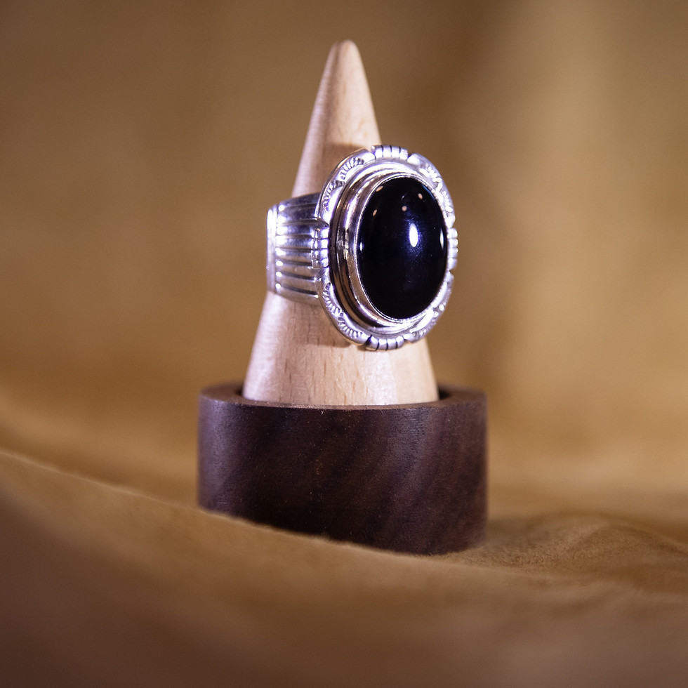 Vintage Navajo Sterling Silver Black Onyx Ring — Ricky T. Amarante (R. TAM) Front View