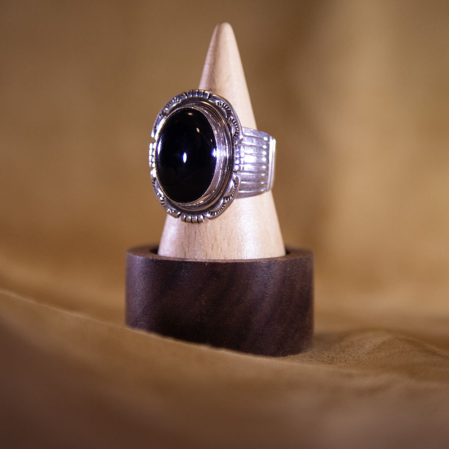 Vintage Navajo Sterling Silver Black Onyx Ring — Ricky T. Amarante (R. TAM) Front View