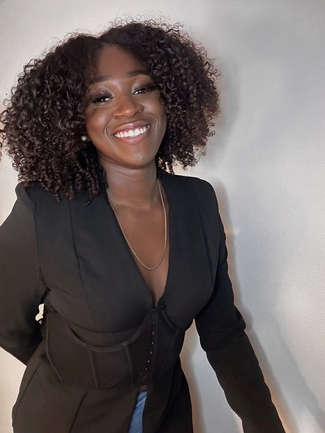 Join Cicci, an avid traveler from Verona with a penchant for luxury and self-discovery, on The Art of Traveling blog as she shares her solo adventures and inspires others to embrace the liberating joy of traveling independently. Dive into a world where comfort meets exploration