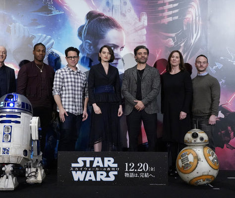 JJ Abrams and Oscar Isaac at the 'Star Wars: The Rise of Skywalker' Press Conference In Tokyo