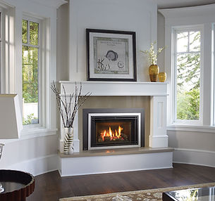 Regency LRI4 gas insert with realistic flames and high-efficiency heating, perfect for enhancing comfort and style.