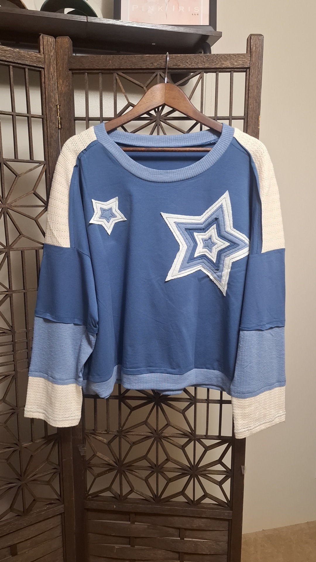 Dark blue color block star shirt