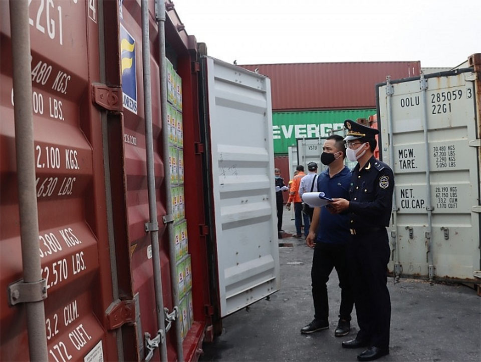 Tuan thủ nghiêm ngặt các quy định hải quan để xuất khẩu hàng sang Malaysia
