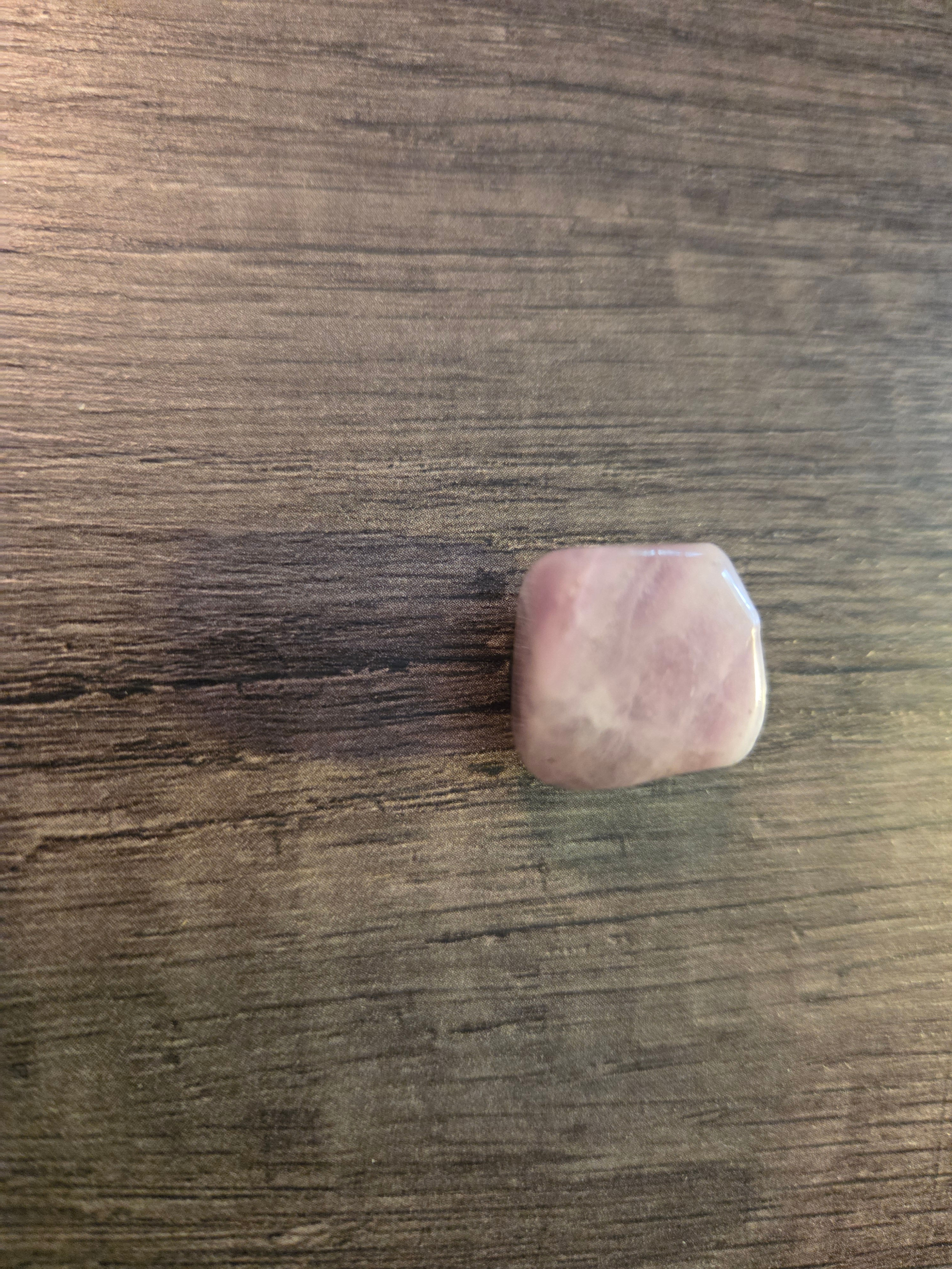 Kunzite magnet
