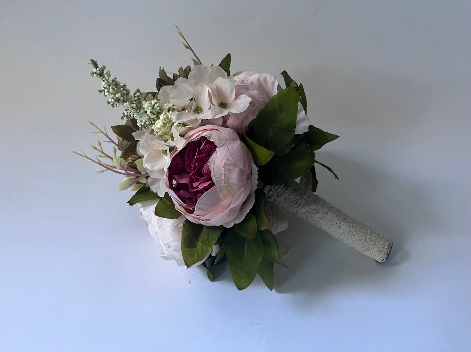 Smaller bridal bouquet for rent 