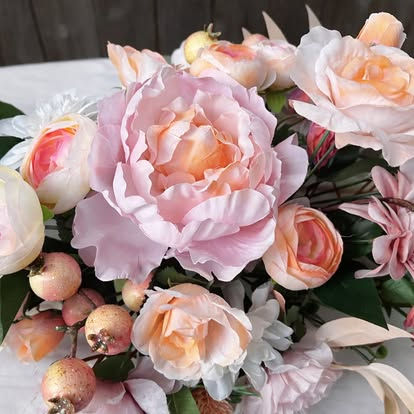 Thumbnail: Customizable compote vase floral arrangements